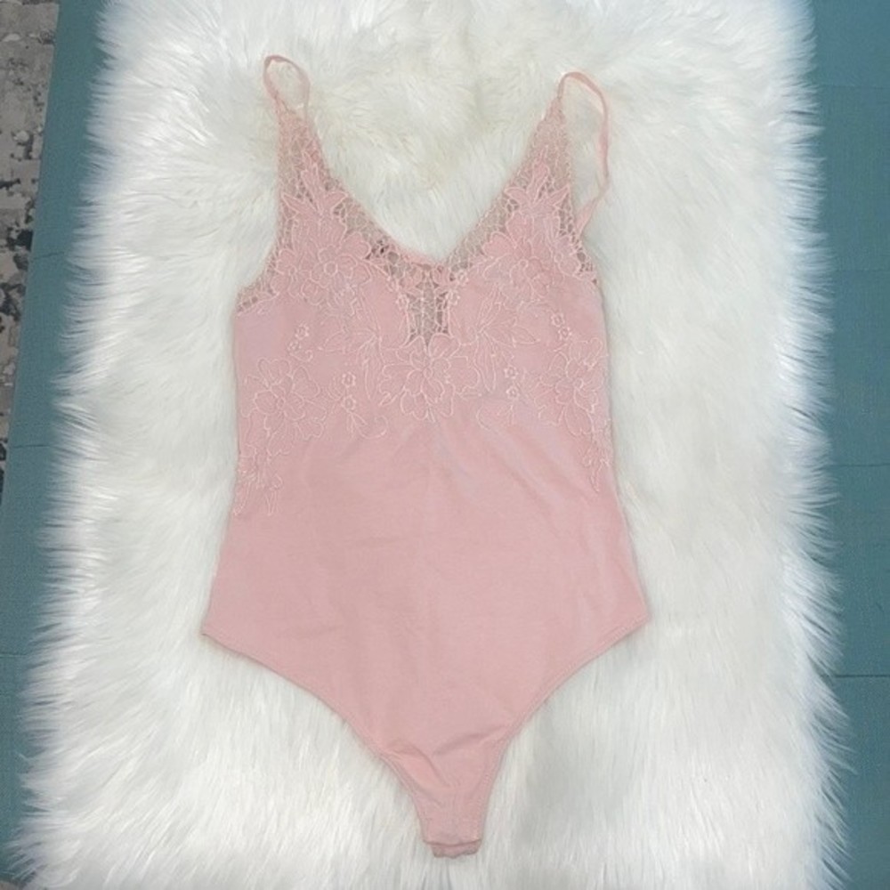 Free People Lea Bodysuit Pink Tank Sleeveless Lace Floral Sz M - Picture 8 of 10